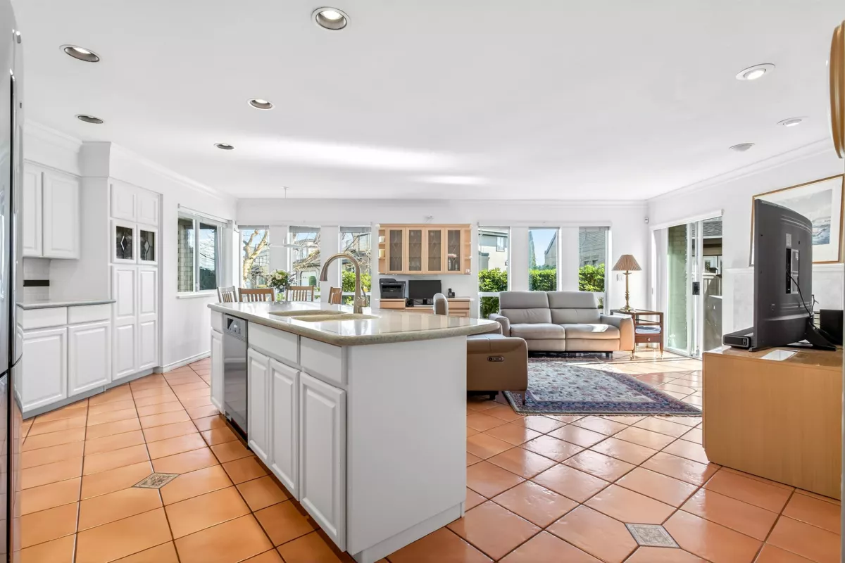 Living Room Photo of 15 788 Citadel Drive, Port Coquitlam, BC