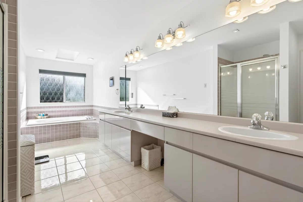 Mudroom Photo of 15 788 Citadel Drive, Port Coquitlam, BC