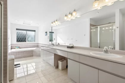 Mudroom Photo of 15 788 Citadel Drive, Port Coquitlam, BC