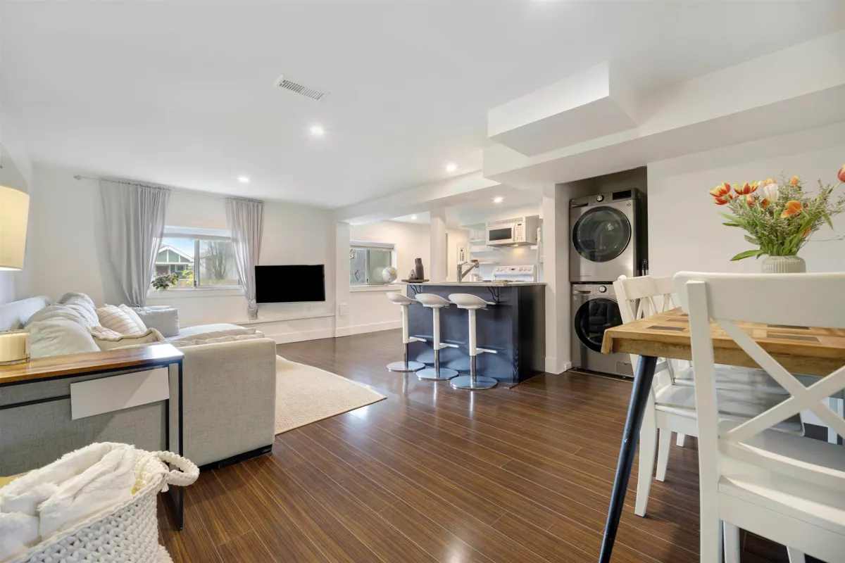 Backyard Photo of 1923 E 1st Avenue, Vancouver, BC