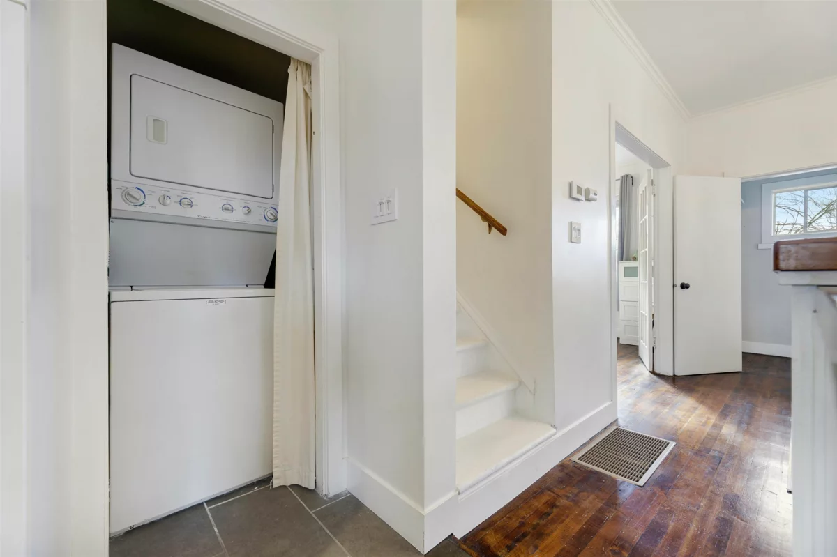 Basement Recreation Room Photo of 1923 E 1st Avenue, Vancouver, BC