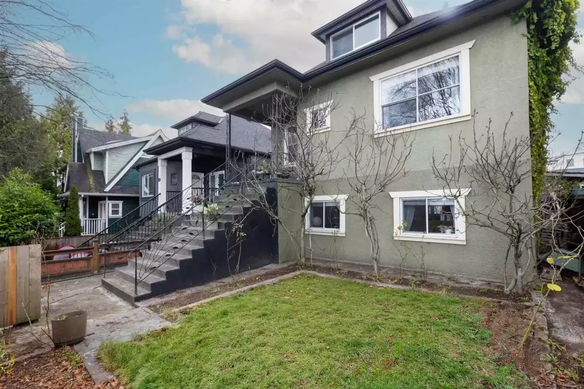 Outdoor Deck Photo of 1923 E 1st Avenue, Vancouver, BC