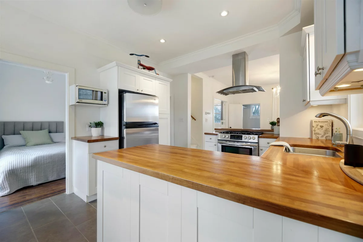 Primary Bedroom Photo of 1923 E 1st Avenue, Vancouver, BC