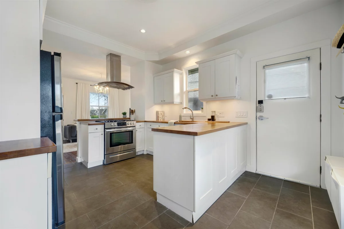 Walk-In Closet Photo of 1923 E 1st Avenue, Vancouver, BC