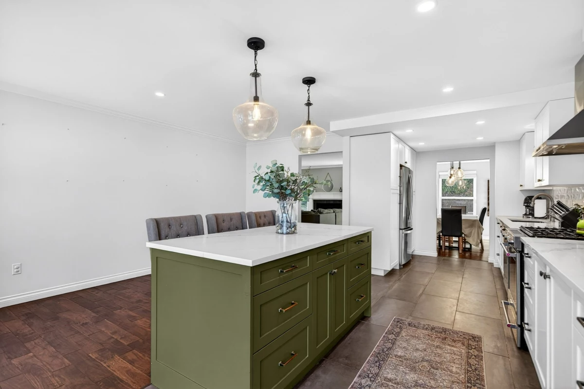Bedroom 2 Photo of 205 1180 Falcon Drive, Coquitlam, BC