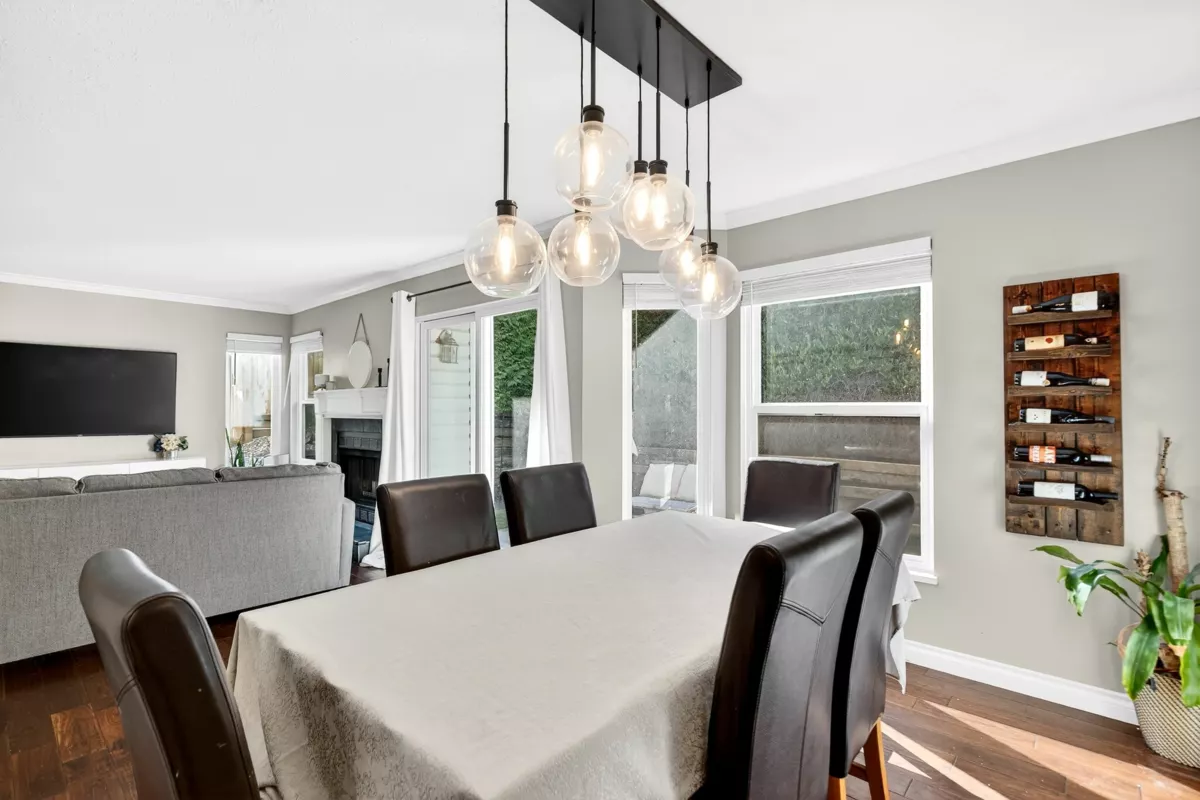 Kitchen Photo of 205 1180 Falcon Drive, Coquitlam, BC
