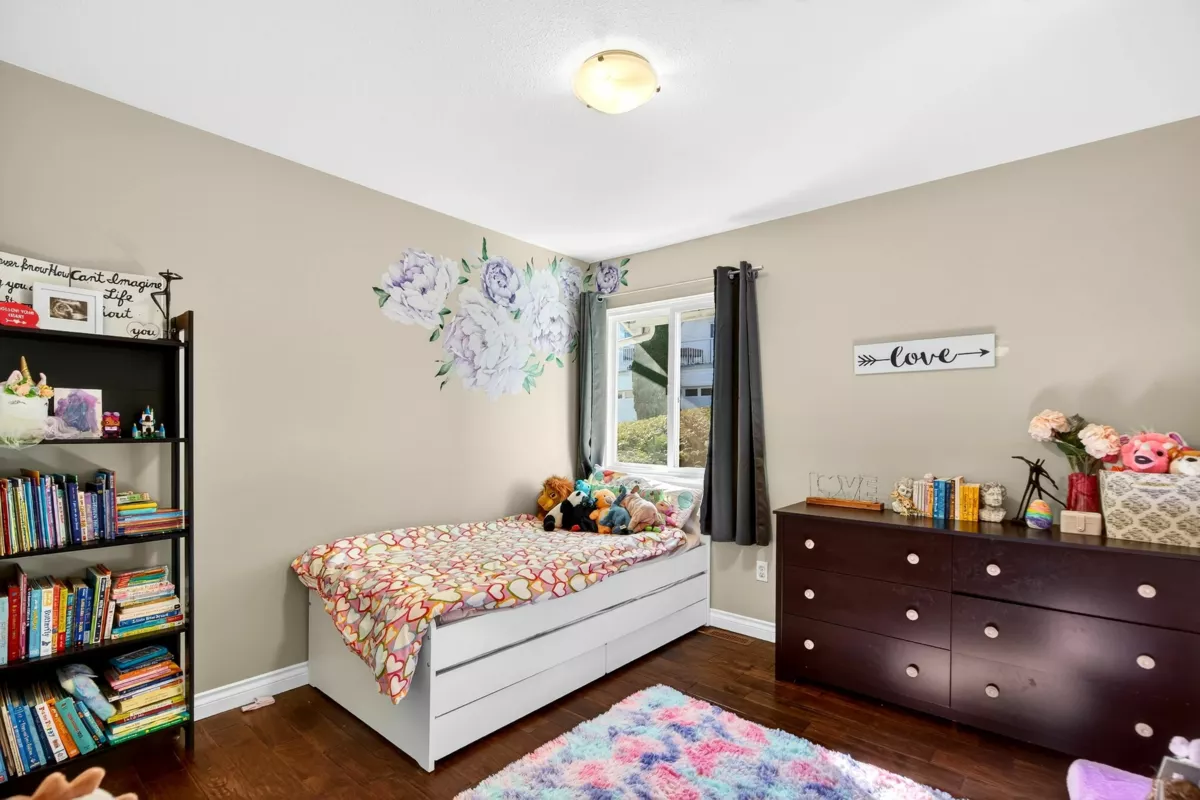 Powder Room Photo of 205 1180 Falcon Drive, Coquitlam, BC