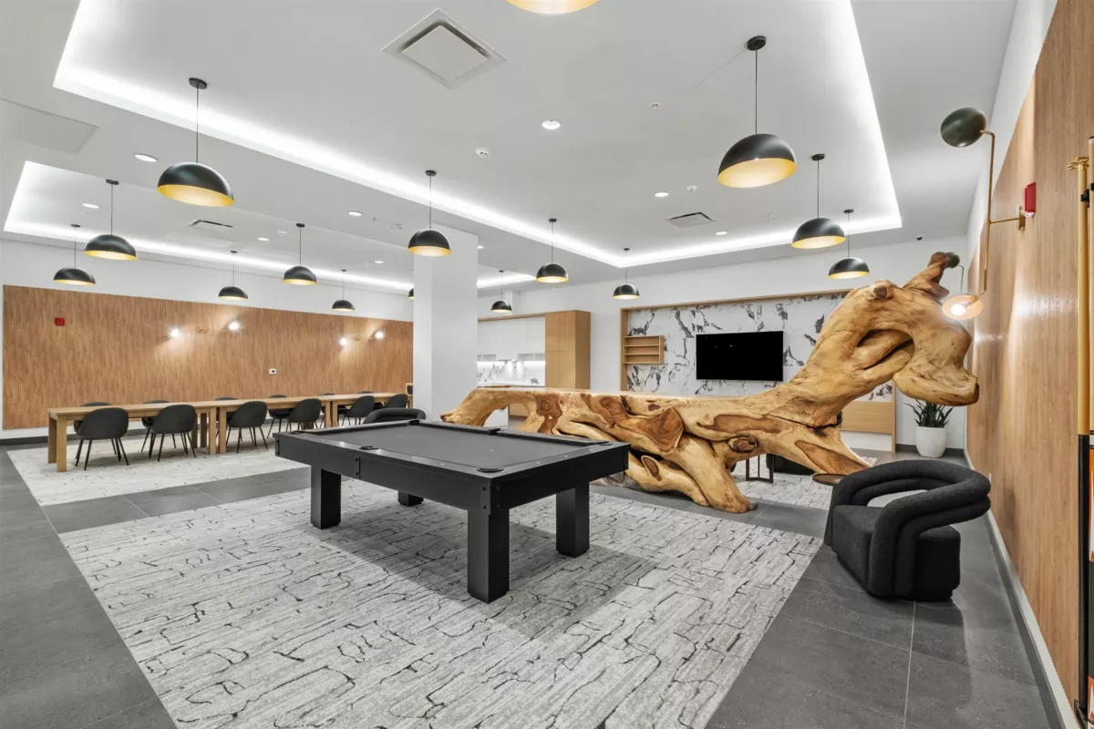 Loft / Bonus Room Photo of 553 422 E 3rd Street, North Vancouver, BC