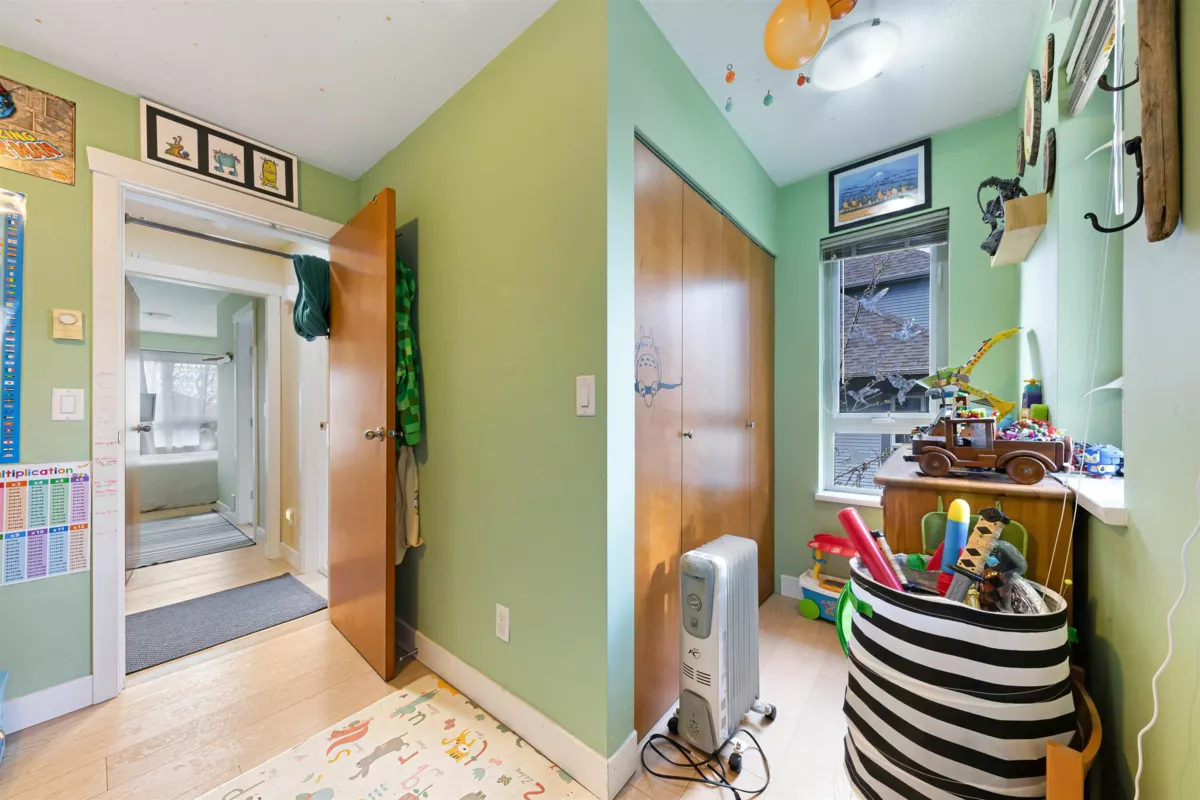 Bedroom 4 Photo of 10 4055 Pender Street, Burnaby, BC