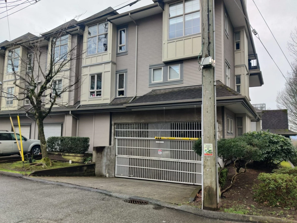 Outdoor Deck Photo of 10 4055 Pender Street, Burnaby, BC