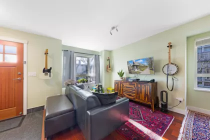 10 4055 Pender Street, Burnaby, BC, Burnaby — Townhouse for sale