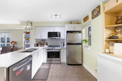 10 4055 Pender Street, Burnaby, BC, Burnaby — Townhouse for sale