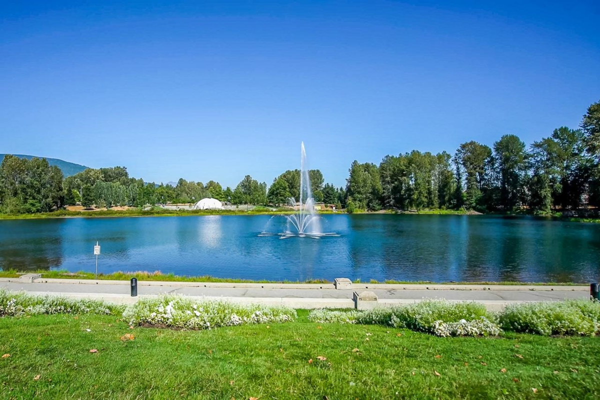 Backyard Photo of 2605 2978 Glen Drive, Coquitlam, BC