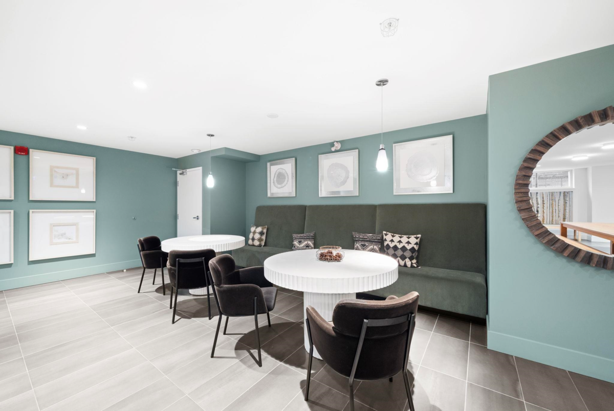 Entry Foyer Photo of 511 2188 Madison Avenue, Burnaby, BC