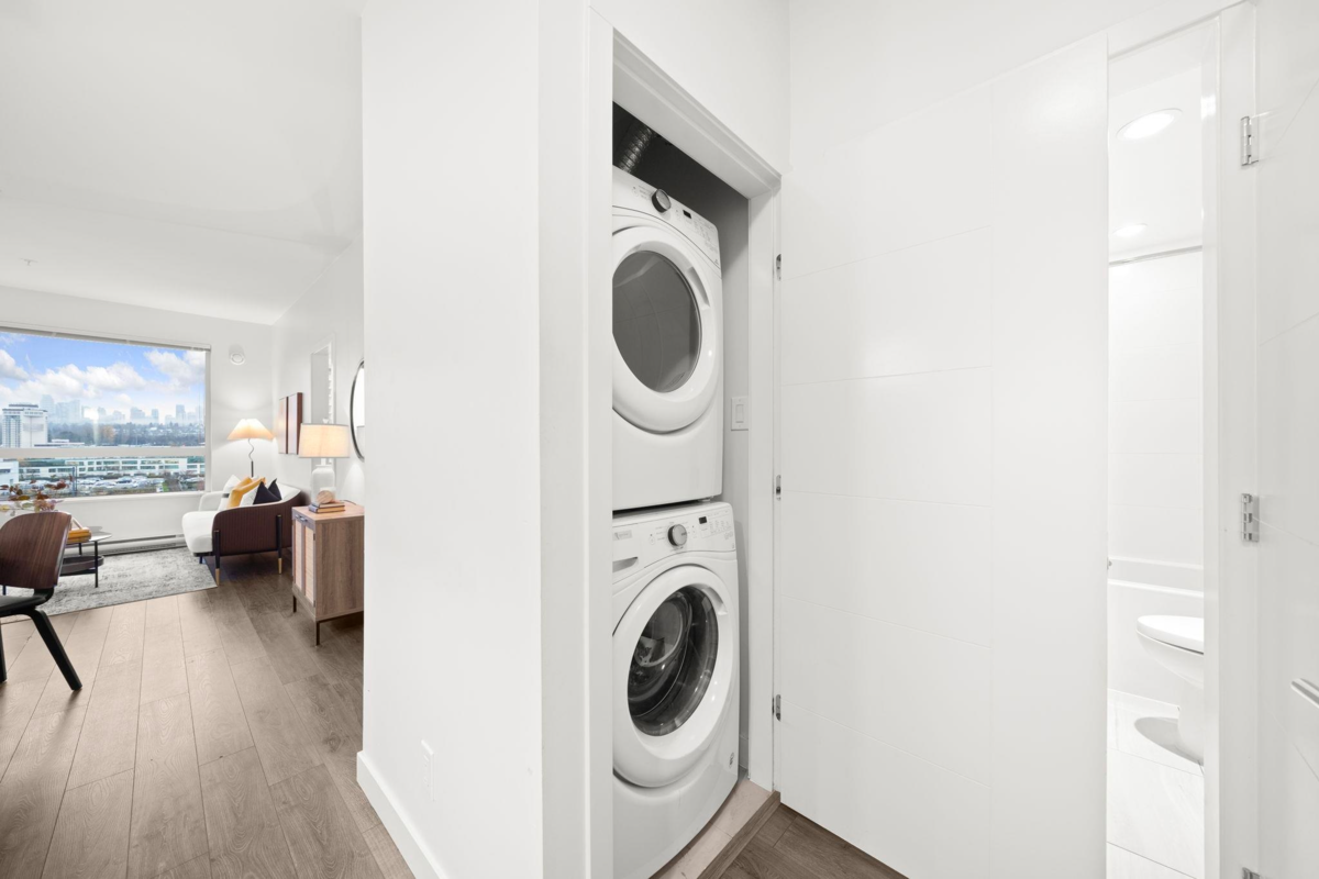 Office / Den Photo of 511 2188 Madison Avenue, Burnaby, BC