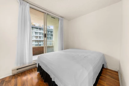 Office / Den Photo of 307 1330 Hornby Street, Vancouver, BC