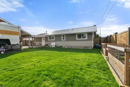 Outdoor Deck Photo of 9728 Heather Street, Chilliwack, BC