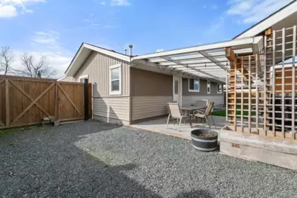 Swimming Pool Photo of 9728 Heather Street, Chilliwack, BC