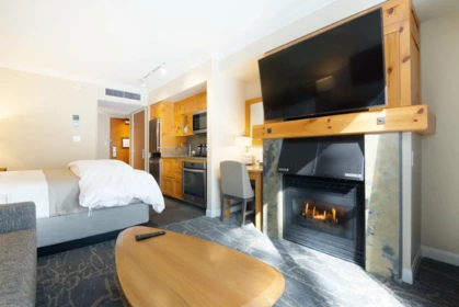 369 4090 Whistler Way, Whistler, BC, Whistler — Apartment/Condo for sale