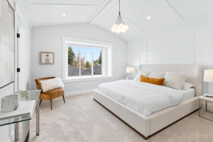 Entry Foyer Photo of 16717 25a Avenue, Surrey, BC