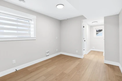 Hot Tub / Spa Photo of 16717 25a Avenue, Surrey, BC