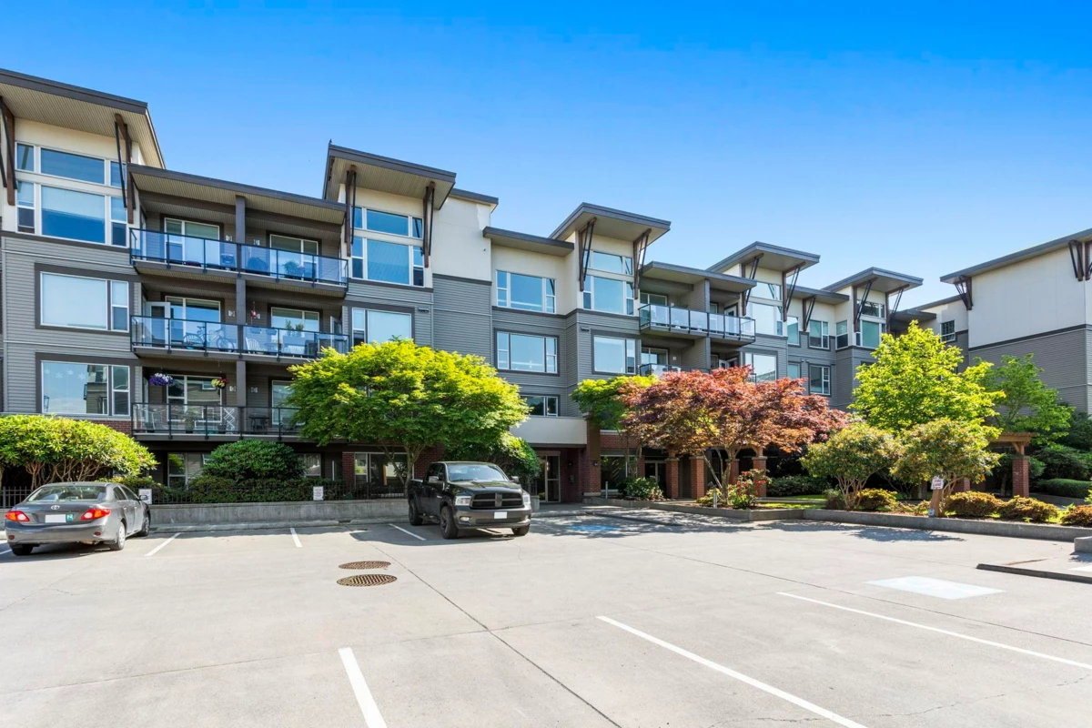 Exterior Rear Photo of 203 33539 Holland Avenue, Abbotsford, BC