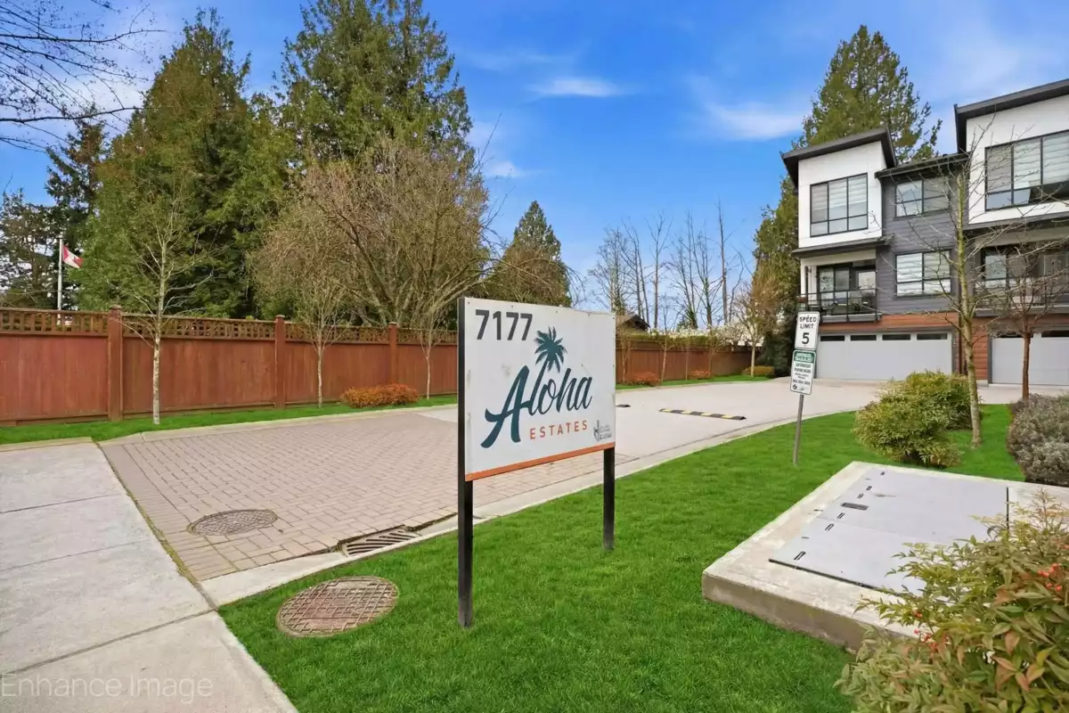 Living Room Photo of 30 7177 194a Street, Surrey, BC