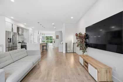 Kitchen Island Photo of 30 7177 194a Street, Surrey, BC