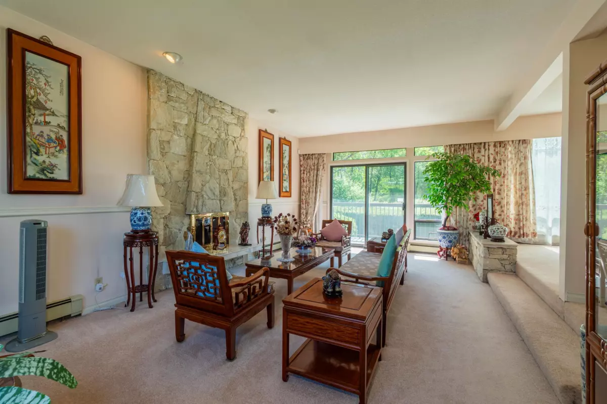 Family Room Photo of 3178 E 63rd Avenue, Vancouver, BC