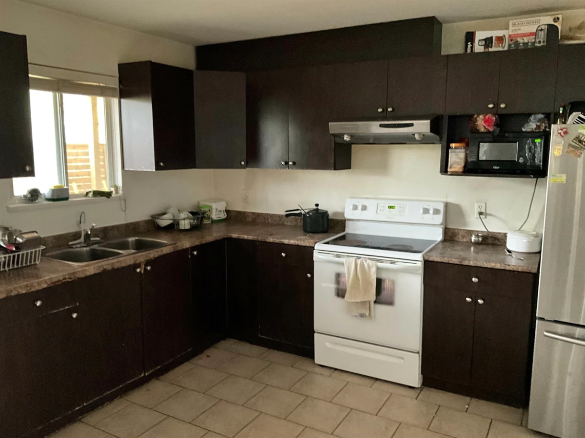 Family Room Photo of 7 8676 158 Street, Surrey, BC