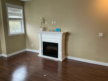 Kitchen Photo of 7 8676 158 Street, Surrey, BC