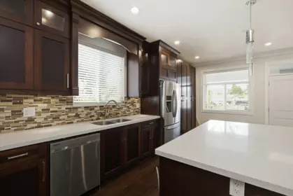 Kitchen Island Photo of 32141 Hillcrest Avenue, Mission, BC