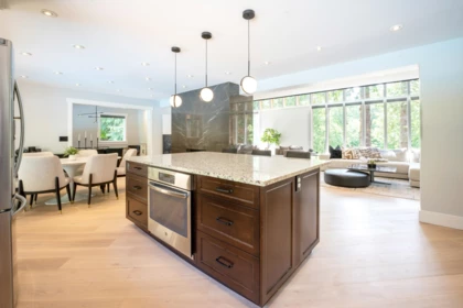 Kitchen Island Photo of 25011 Ferguson Avenue, Maple Ridge, BC