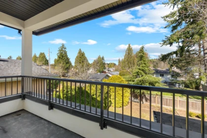 Garage Interior Photo of 14419 17a Avenue, Surrey, BC