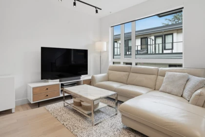 Breakfast Nook Photo of 3960 Dumfries Street, Vancouver, BC