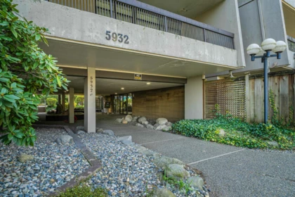Outdoor Patio Photo of 215 5932 Patterson Avenue, Burnaby, BC