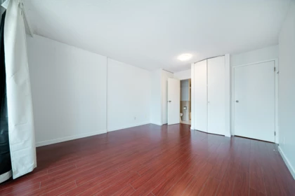 Powder Room Photo of 215 5932 Patterson Avenue, Burnaby, BC
