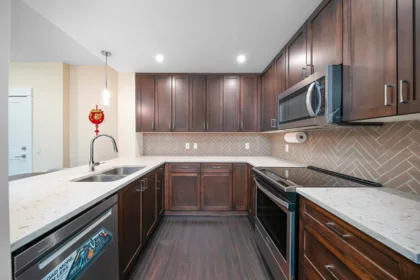Kitchen Island Photo of 4520 2180 Kelly Avenue, Port Coquitlam, BC