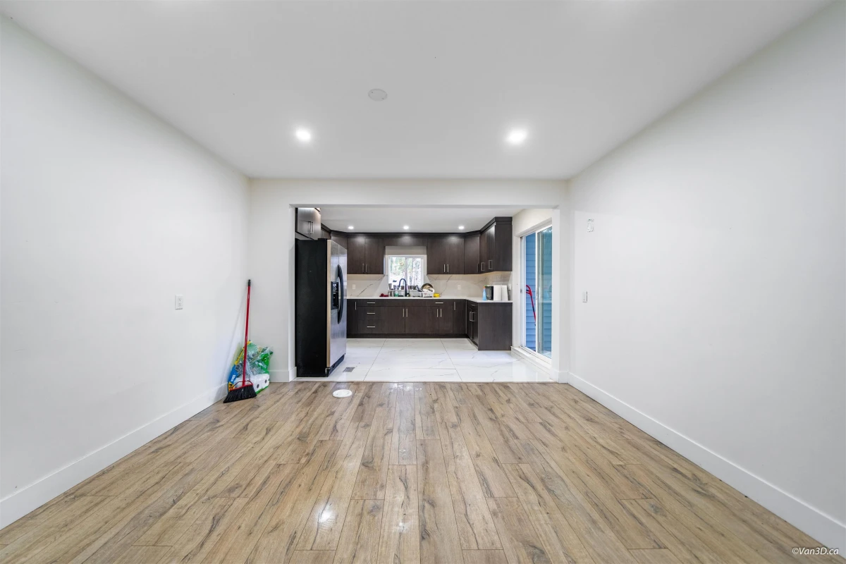 Dining Area Photo of 12965 98 Avenue, Surrey, BC