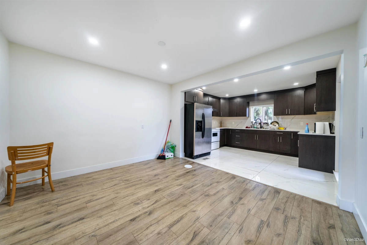 Family Room Photo of 12965 98 Avenue, Surrey, BC