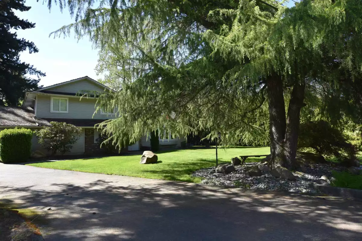 Family Room Photo of 2233 171 Street, Surrey, BC