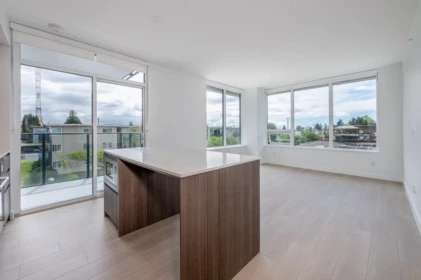 204 6537 Telford Avenue, Burnaby, BC, Burnaby — Apartment/Condo for sale