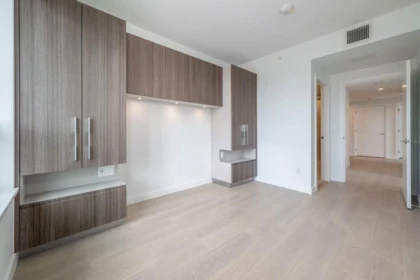 Primary Bathroom Photo of 204 6537 Telford Avenue, Burnaby, BC