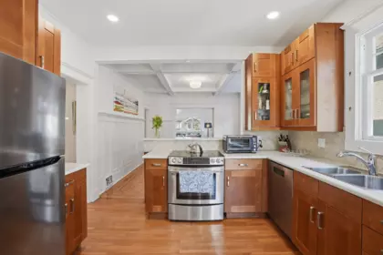 3350 W 3rd Avenue, Vancouver, BC, Vancouver — Single Family Residence for sale