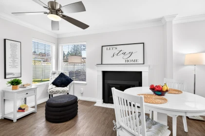 Kitchen Island Photo of 109 22514 116 Avenue, Maple Ridge, BC