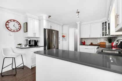Kitchen Photo of 109 22514 116 Avenue, Maple Ridge, BC