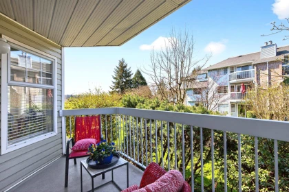 Office / Den Photo of 109 22514 116 Avenue, Maple Ridge, BC
