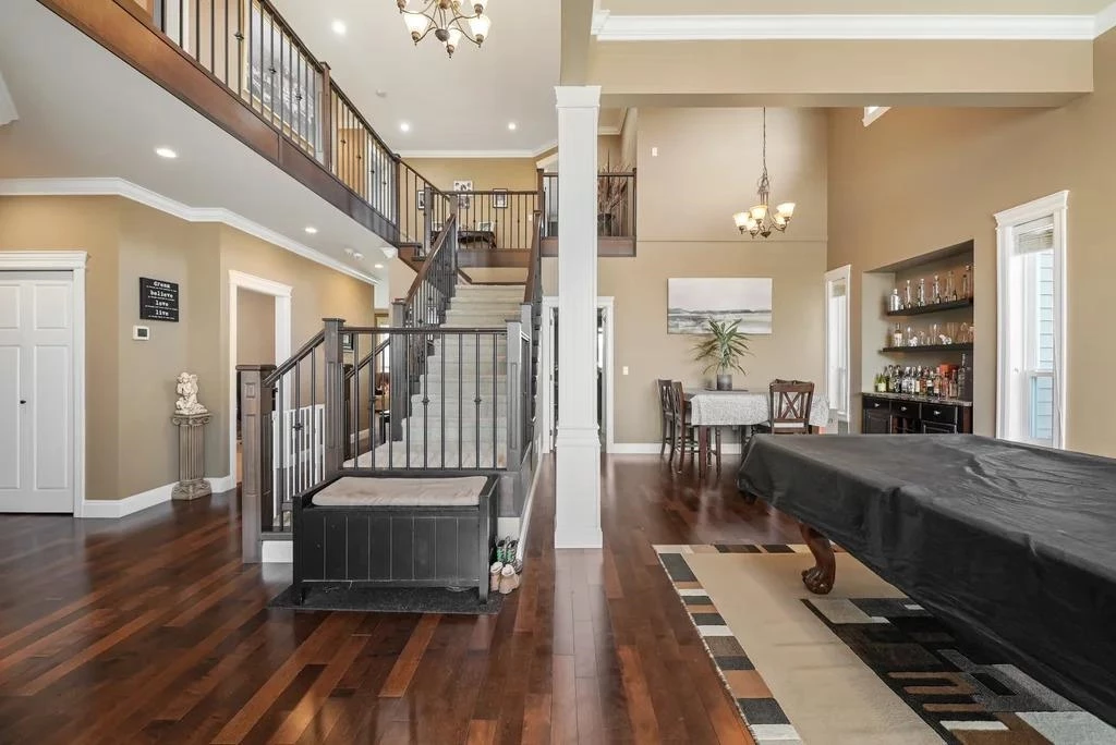 Living Room Photo of 18927 54a Avenue, Surrey, BC