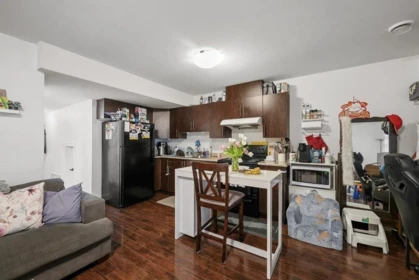 Garage Interior Photo of 18927 54a Avenue, Surrey, BC