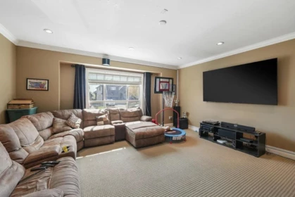 Kitchen Photo of 18927 54a Avenue, Surrey, BC